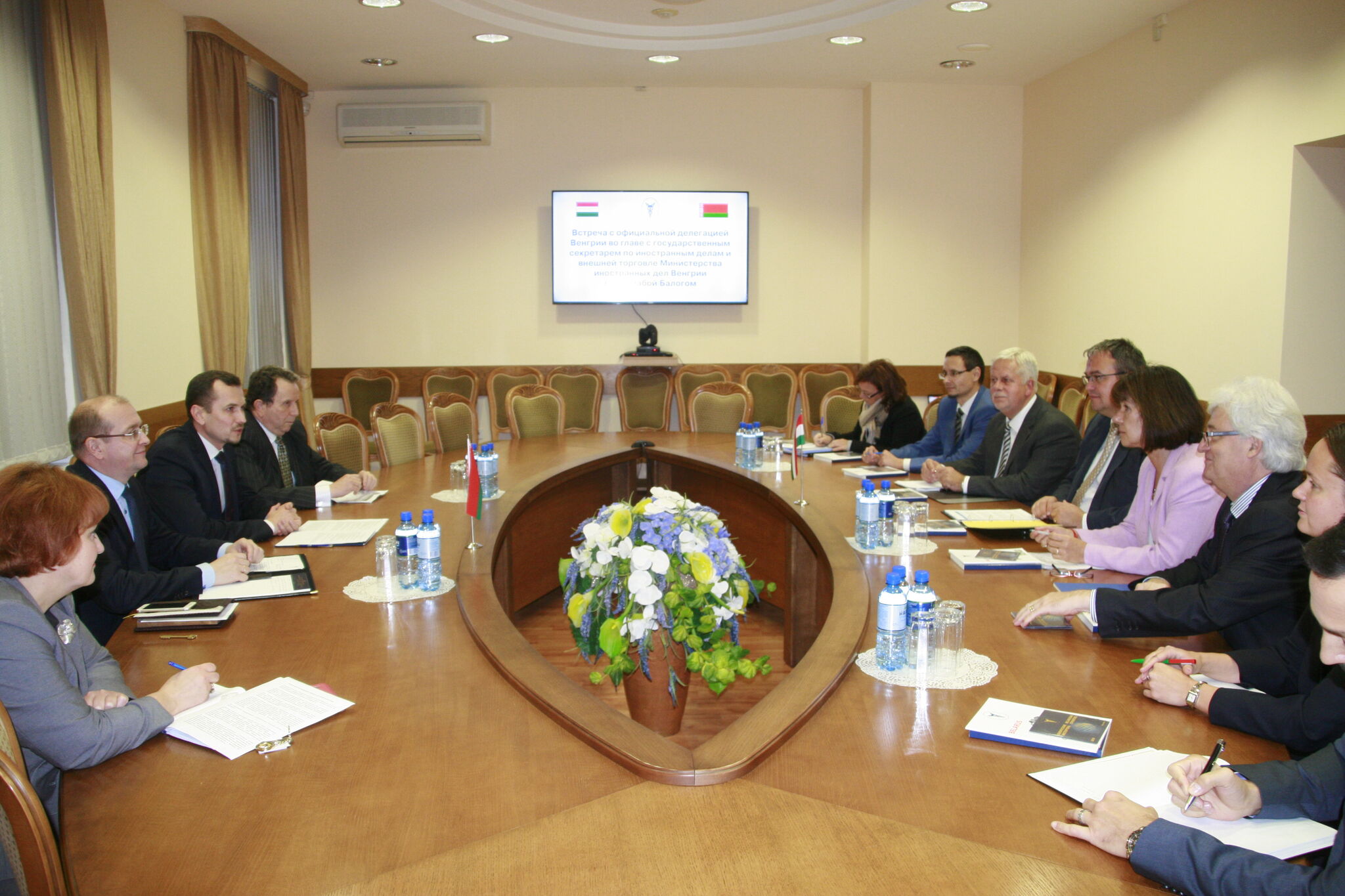 Встреча с делегацией Венгрии во главе с Государственным секретарем Министерства иностранных дел и внешней торговли Ч.Балогом