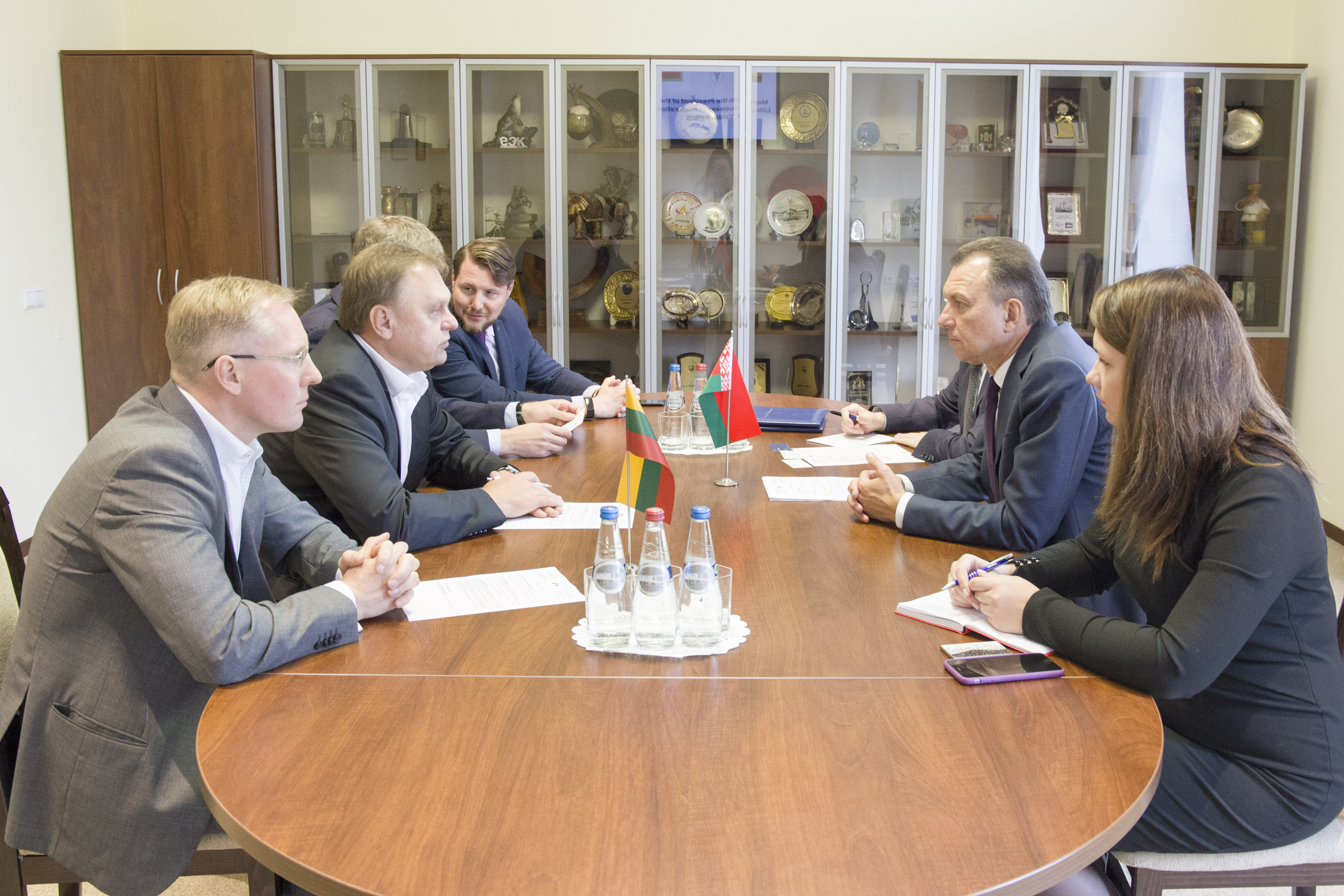 Встреча председателя БелТПП В.Улаховича с президентом Литовской бизнес-конфедерации В.Суткусом
