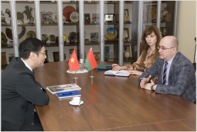 Встреча с торговым представителем, первым секретарем Посольства Вьетнама в Беларуси Чинь Суан Хиеу