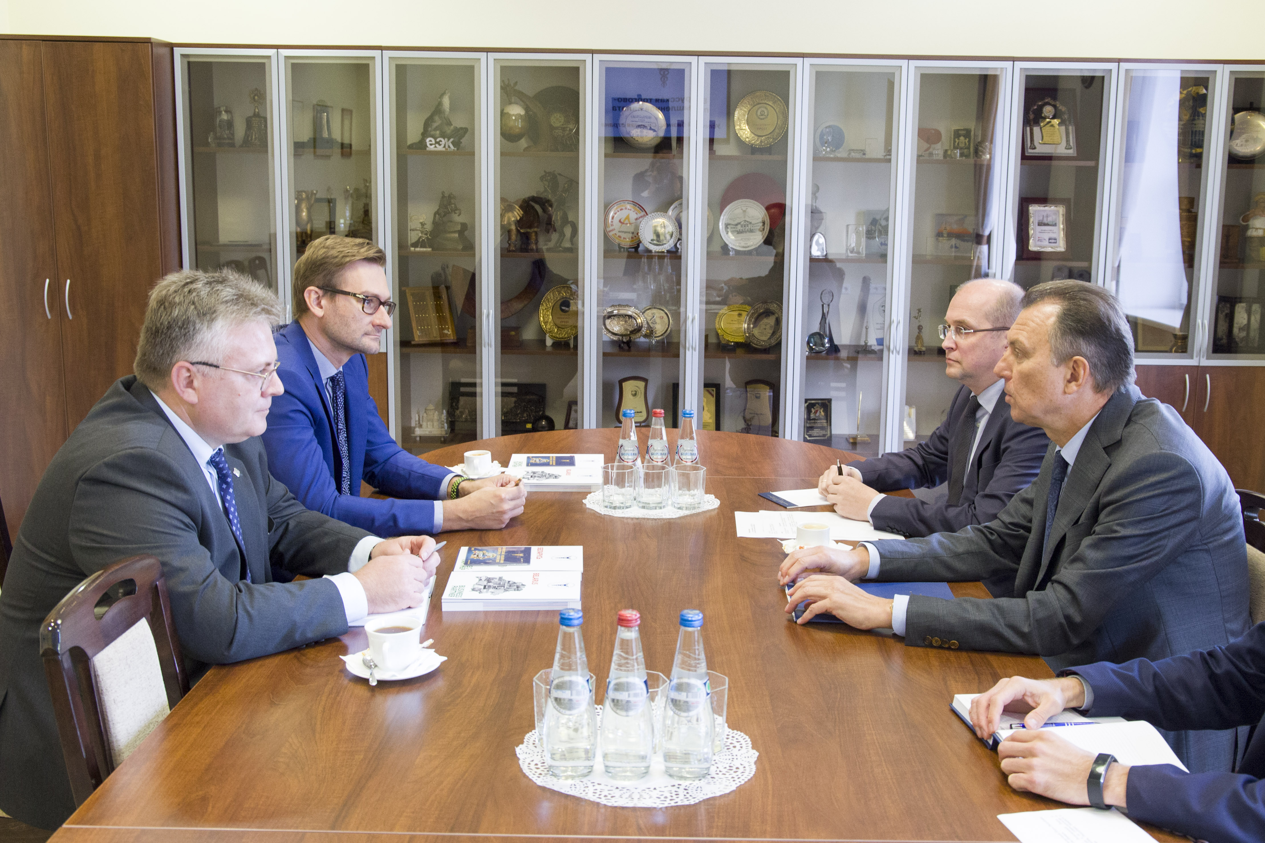 Встреча председателя БелТПП В.Улаховича с белорусскими дипломатами Е.Воробьевым и Н.Овсянко