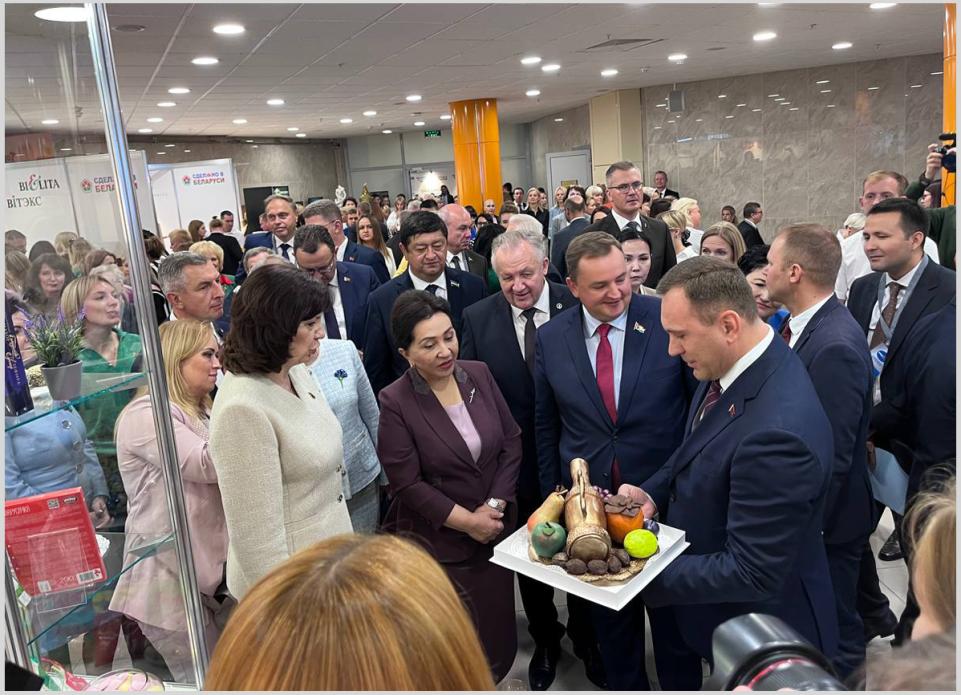 Exhibition and presentation of equipment and products within the framework of the Belarusian-Uzbek women's business forum 