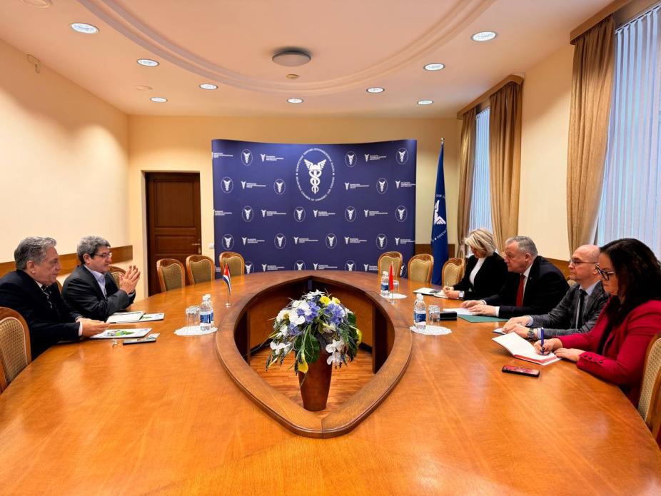 Chairman Mikhael Miatlikov meets with Ambassador Extraordinary and Plenipotentiary of Cuba Santiago Perez Benitez