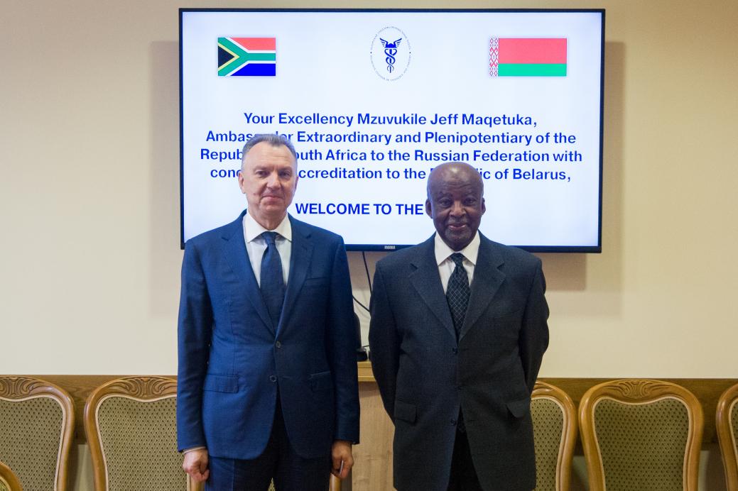 BelCCI Сhairman Vladimir Ulakhovich meets Ambassador Extraordinary and Plenipotentiary of South Africa Mzuvukile Maqetuka