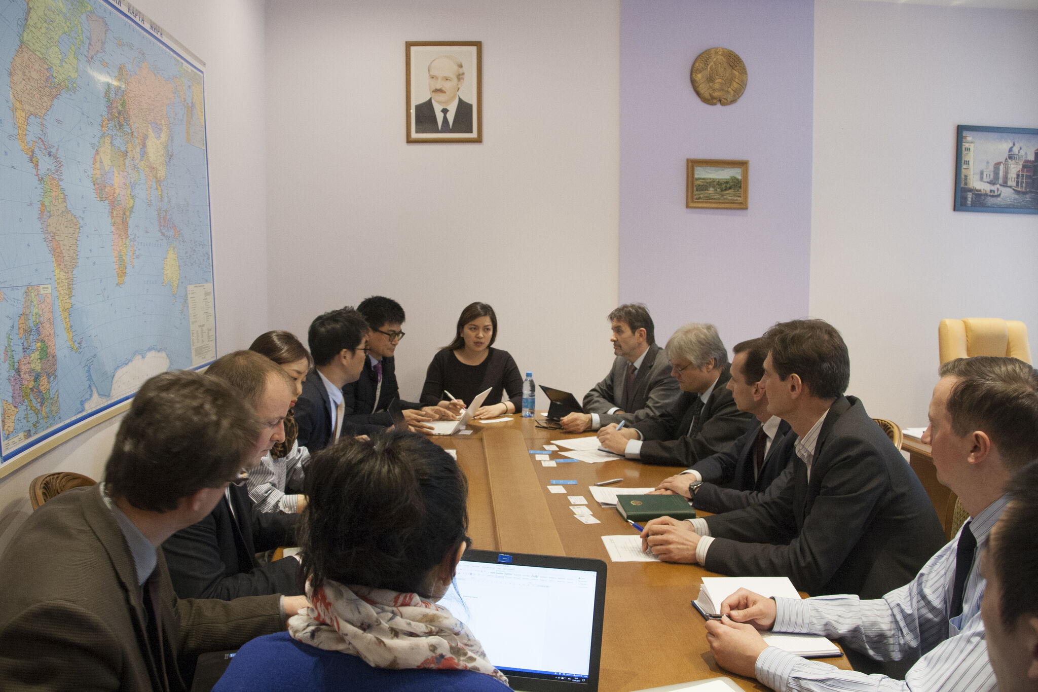 Встреча с делегацией корейских и белорусских экспертов, участвующих в проекте по разработке дорожной карты Национальной системы безбумажной торговли в Беларуси