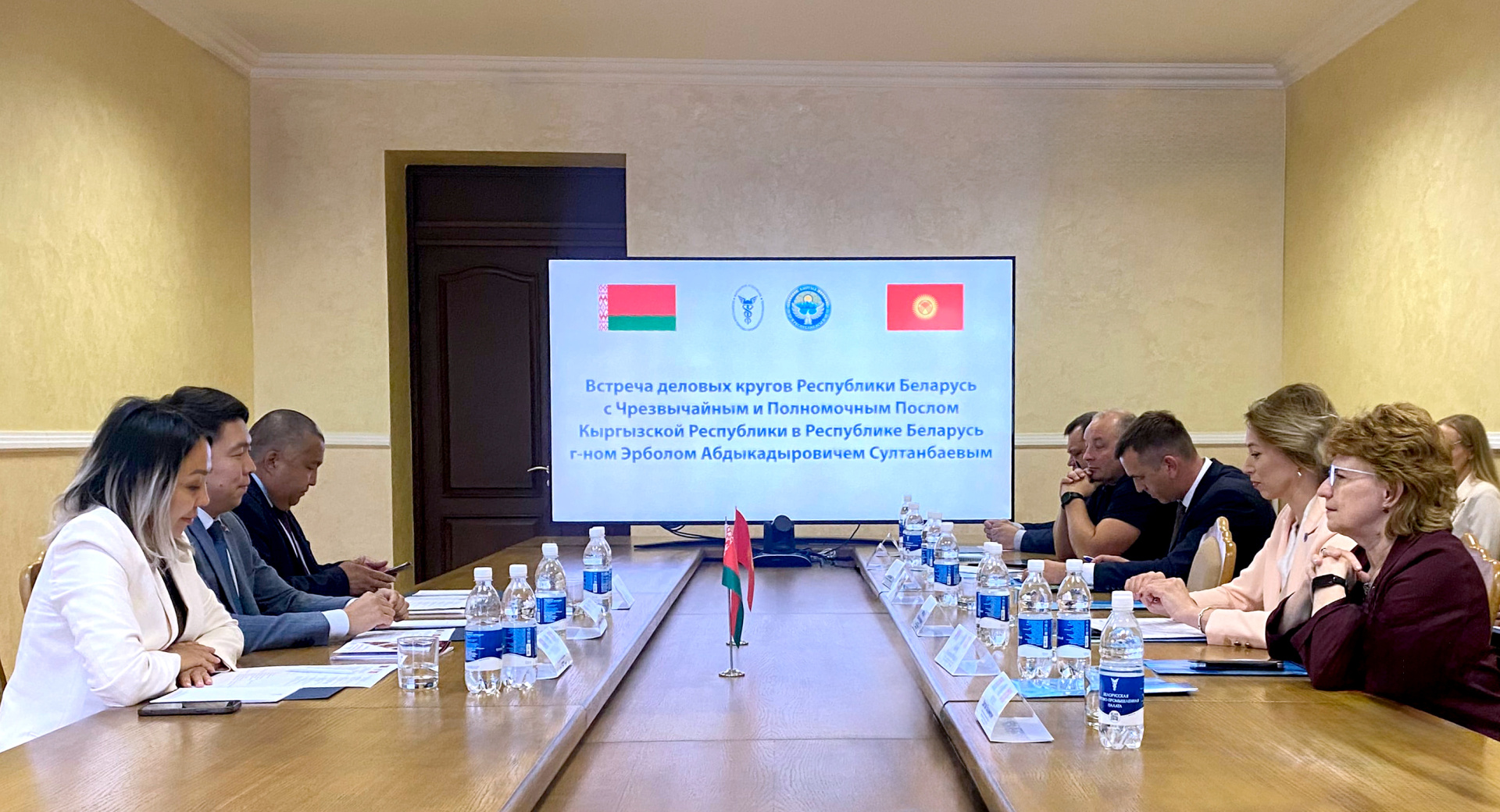Рабочая встреча с Чрезвычайным и Полномочным Послом Кыргызской Республики в Республике Беларусь в Витебске Рабочая встреча с Чрезвычайным и Полномочным Послом Кыргызской Республики в Республике Беларусь в Витебске