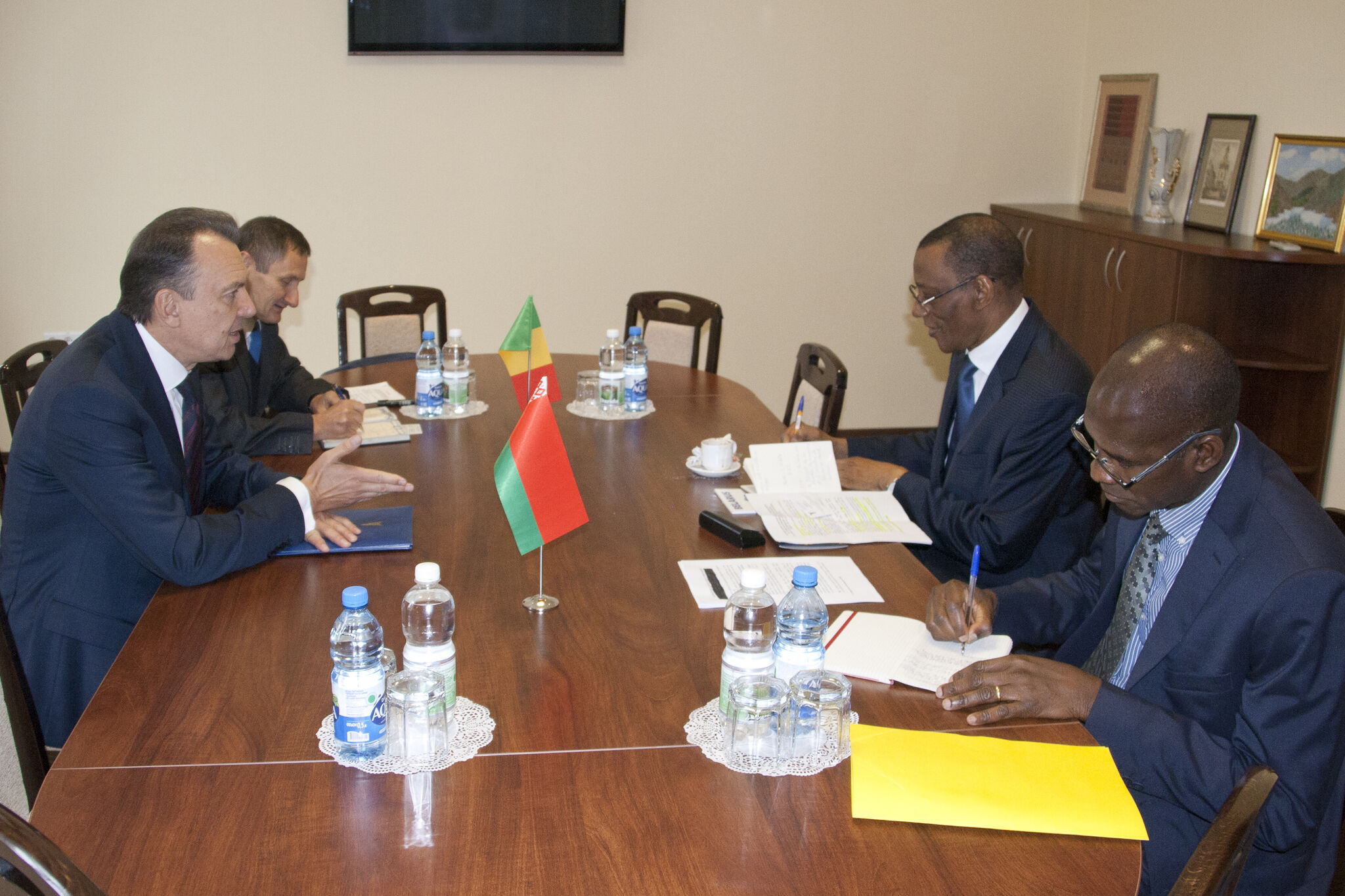 Встреча председателя БелТПП В.Улаховича с Чрезвычайным и Полномочным Послом Мали Т.Конате
