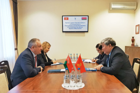 The BelCCI Chairman Mikhael Miatlikov meets the Ambassador Extraordinary and Plenipotentiary of Kyrgyzstan Ermek Ibraimov