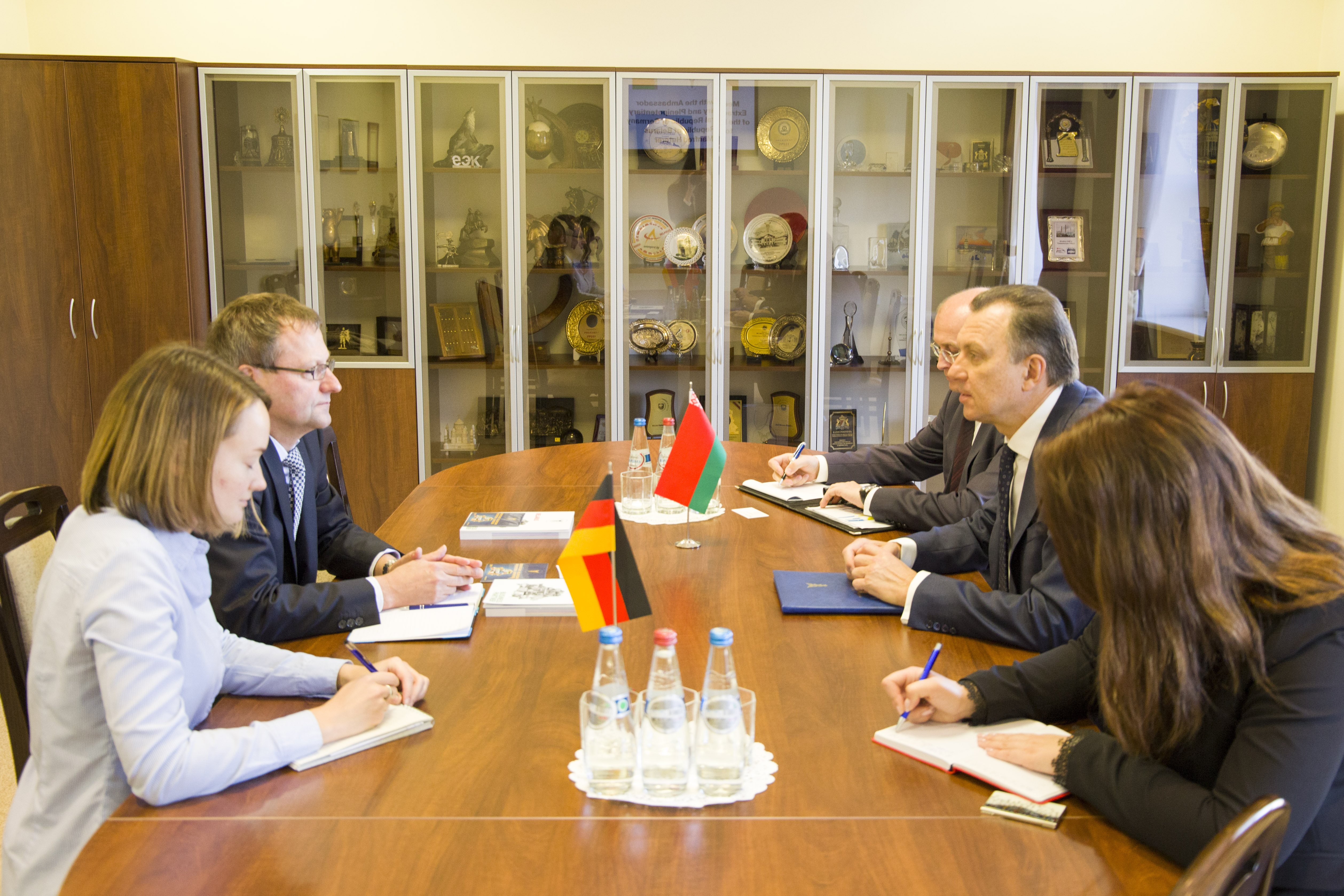 Встреча председателя БелТПП В.Улаховича с Чрезвычайным и Полномочным Послом Германии в Беларуси М.Хутерером