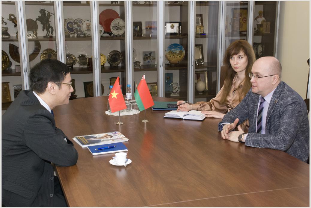 Meeting with Chinh Xuan Hieu, Trade Representative, First Secretary of the Embassy of Vietnam in Belarus Meeting with Chinh Xuan Hieu, Trade Representative, First Secretary of the Embassy of Vietnam in Belarus
