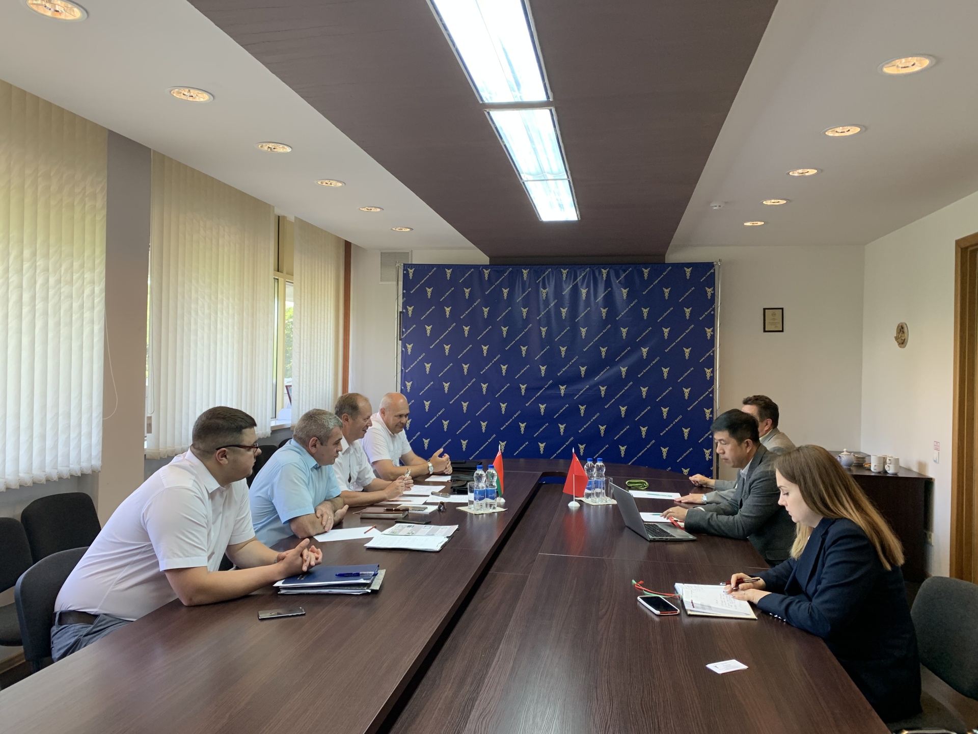 Дзелавая сустрэча з дырэктарам Qianxing Tianxia Business Management Co.Ltd спадаром Ма Лей