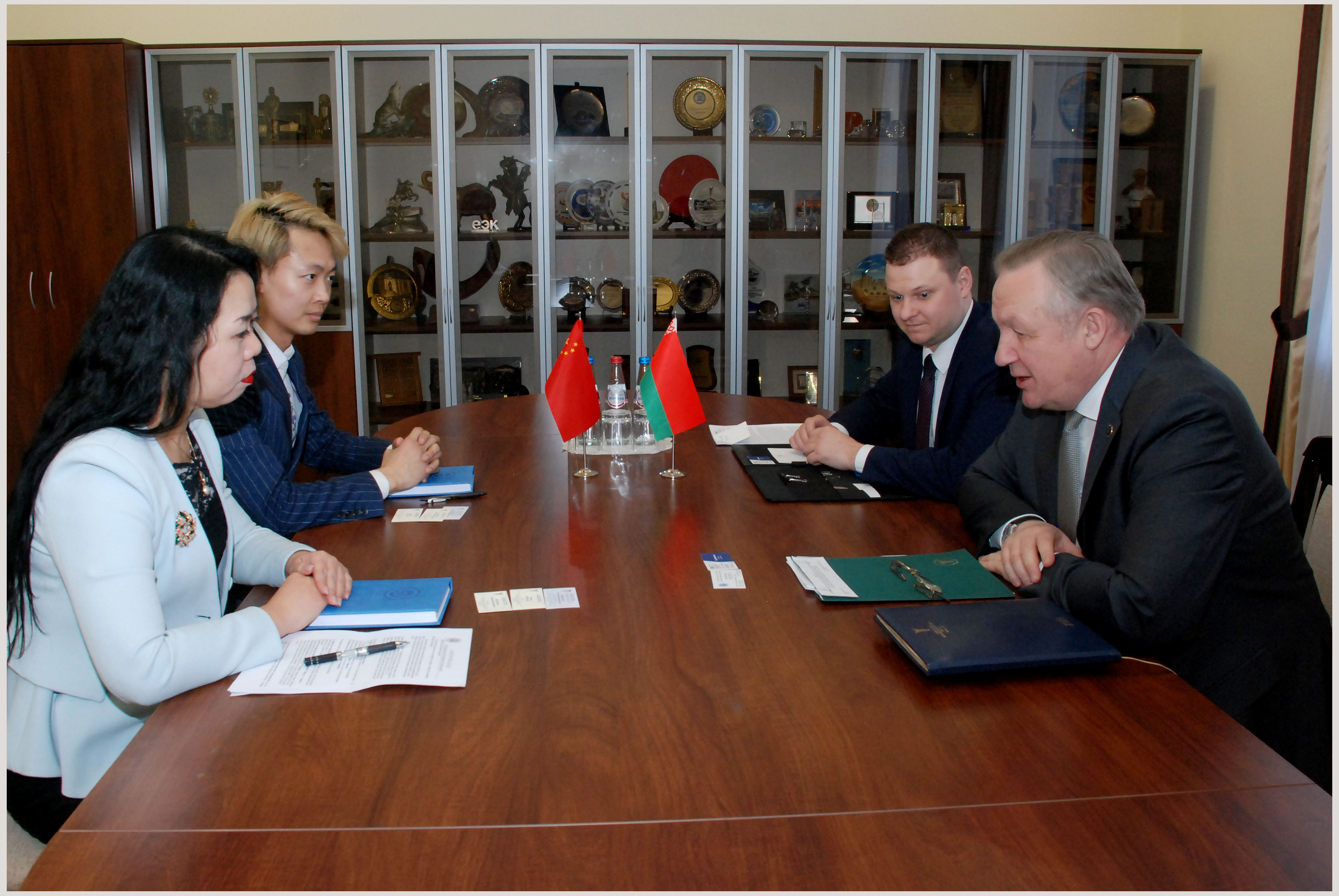 Встреча председателя БелТПП М.Мятликова с генеральным секретарем Ассоциации Китайских Компаний Ч.Цинцю