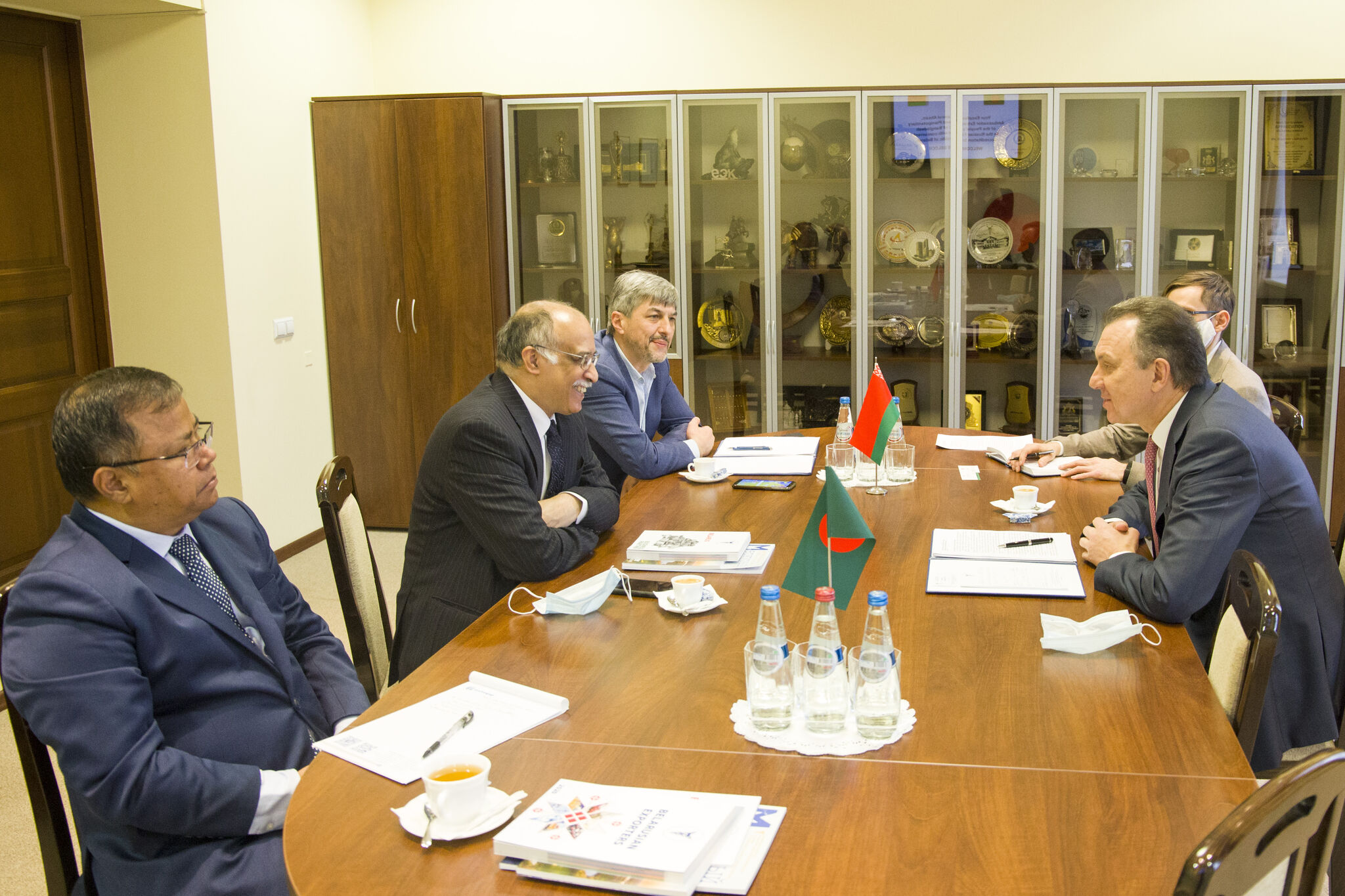 Встреча председателя БелТПП В.Улаховича с Чрезвычайным и Полномочным Послом Бангладеш К.Ахсаном