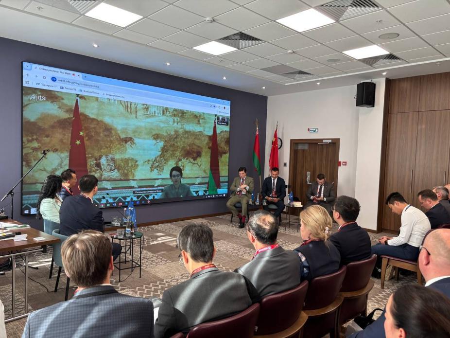 The "Strategic Partner – China" economic forum and workshop is taking place in Brest. The "Strategic Partner – China" economic forum and workshop is taking place in Brest.