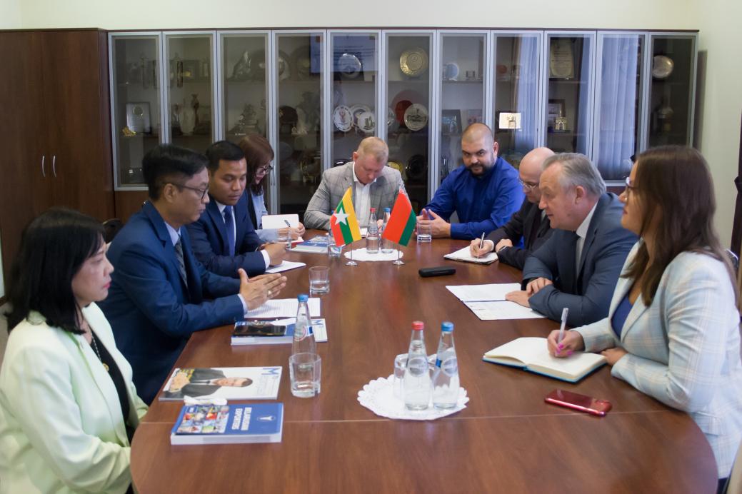 BelCCI Chairman Mikhael Miatlikov meets Ambassador Extraordinary and Plenipotentiary of Republic of Union of Myanmar Lwin U BelCCI Chairman Mikhael Miatlikov meets Ambassador Extraordinary and Plenipotentiary of Republic of Union of Myanmar Lwin U