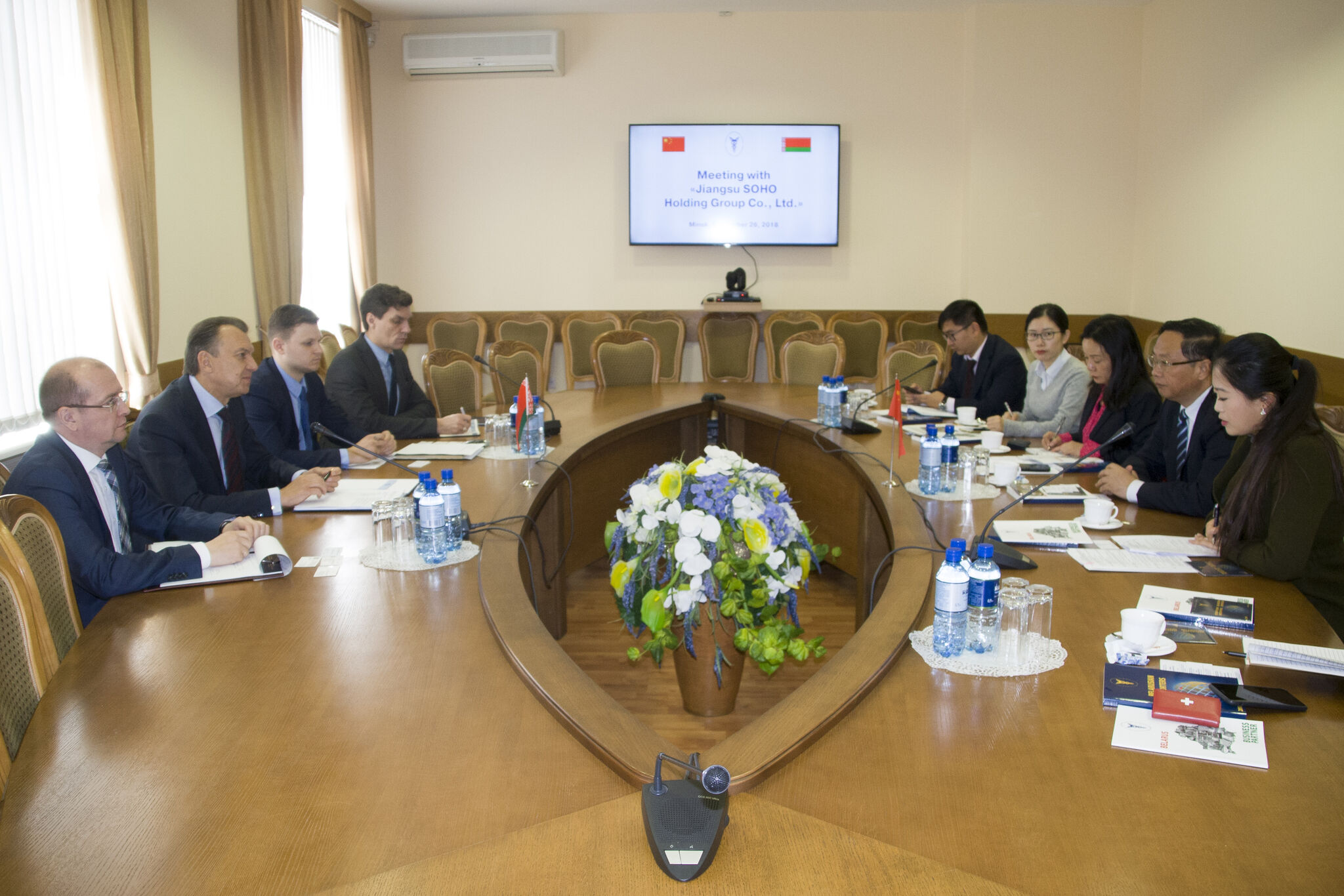 Встреча председателя БелТПП В.Улаховича с делегацией китайской корпорации Jiangsu SOHO Holding Group Co.