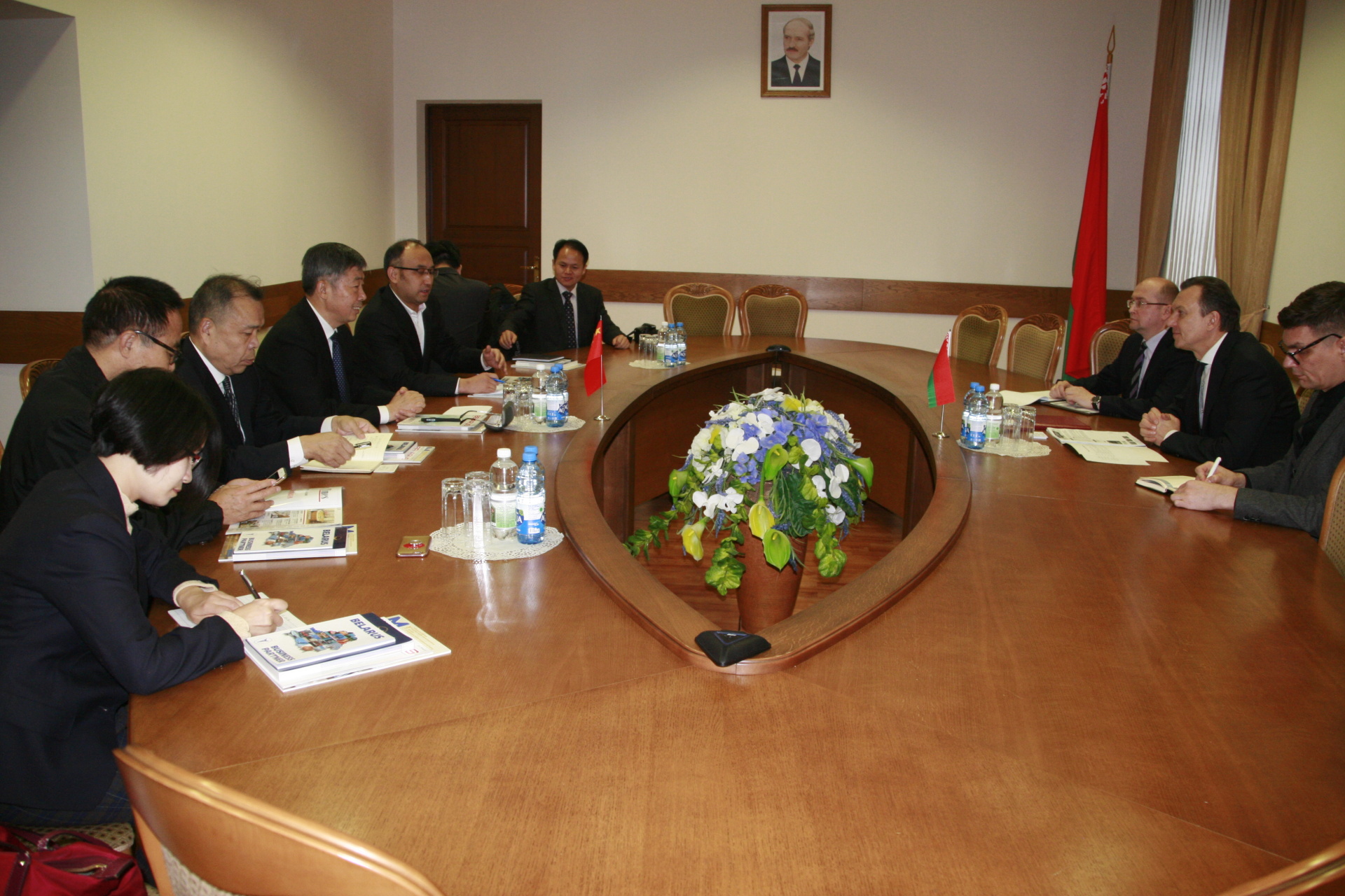Встреча председателя БелТПП В.Улаховича с делегацией китайской провинции Хубэй