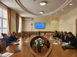 Сустрэча з прадстаўнікамі дзелавых колаў Ісламскай Рэспублікі Іран