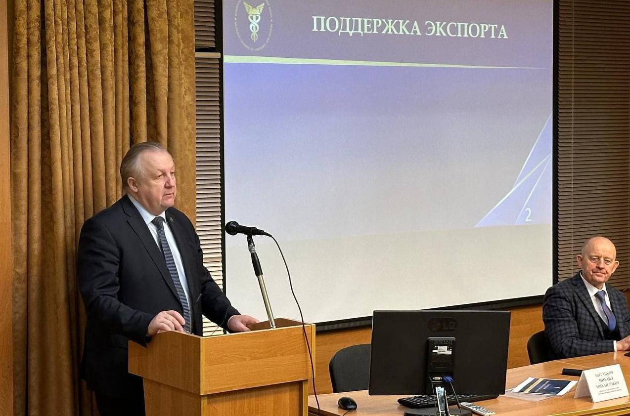 Михаил Мятликов провел лекцию для студентов Академии управления при Президенте Республики Беларусь Михаил Мятликов провел лекцию для студентов Академии управления при Президенте Республики Беларусь