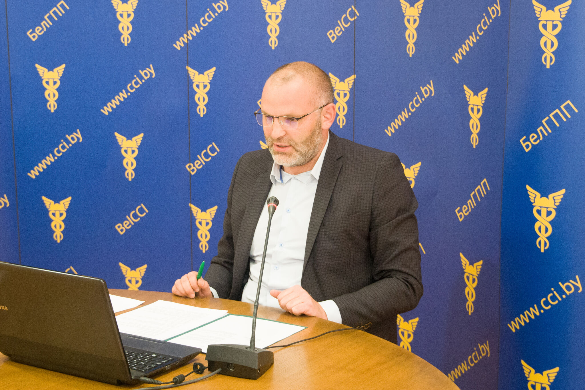 Анлайн-сустрэча намесніка старшыні БелГПП Д.Мялешкіна з кіраўніцтвам Банка знешняга гандлю Венесуэлы Анлайн-сустрэча намесніка старшыні БелГПП Д.Мялешкіна з кіраўніцтвам Банка знешняга гандлю Венесуэлы