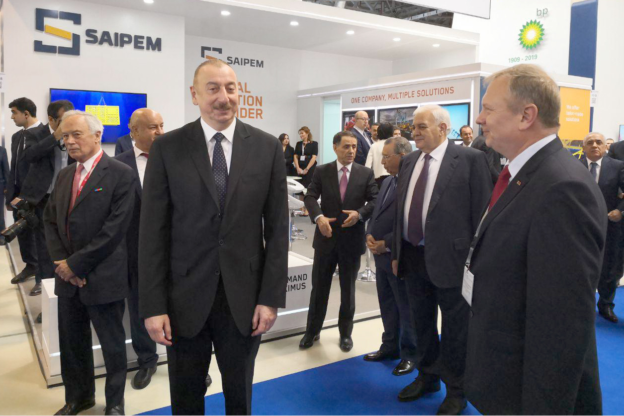 Экспозиция предприятий концерна "Белнефтехим" на выставке Caspian Oil & Gas в Баку