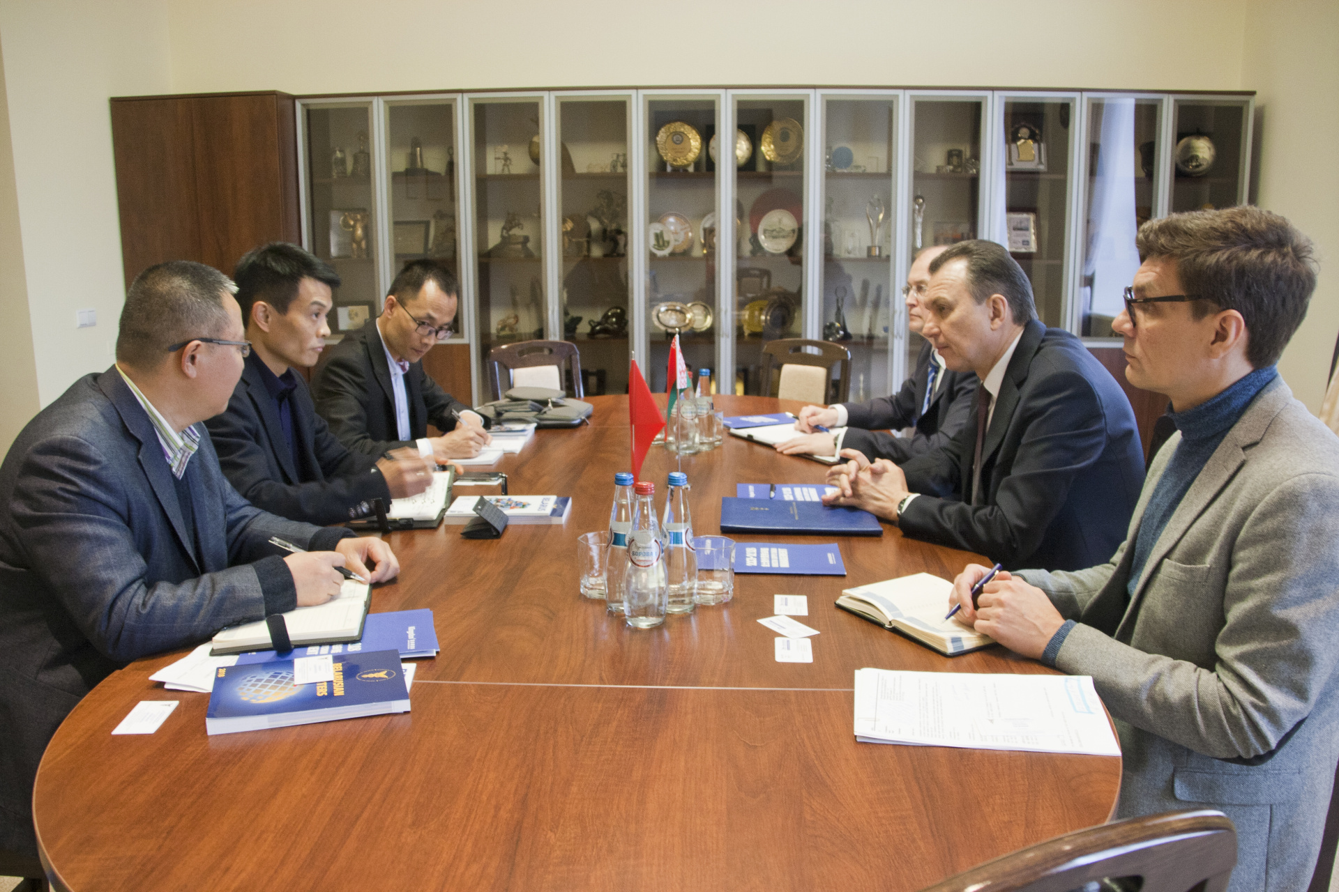 Встреча председателя БелТПП В.Улаховича с делегацией китайской компании Zhejiang Kingston Logistics
