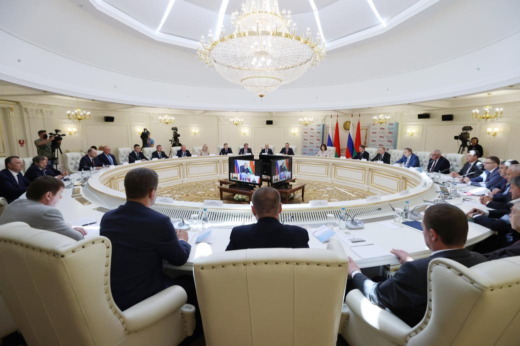 BelCCI Chairman Vladimir Ulakhovich takes part in the plenary session of the 8th Forum of Regions of Belarus and Russia BelCCI Chairman Vladimir Ulakhovich takes part in the plenary session of the 8th Forum of Regions of Belarus and Russia