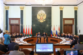 Chairman of the BelCCI Mikhael Miatlikov takes part in an expanded meeting between the Prime Minister of the Republic of Belarus Roman Golovchenko and the Chelyabinsk Region Governor Alexey Teksler