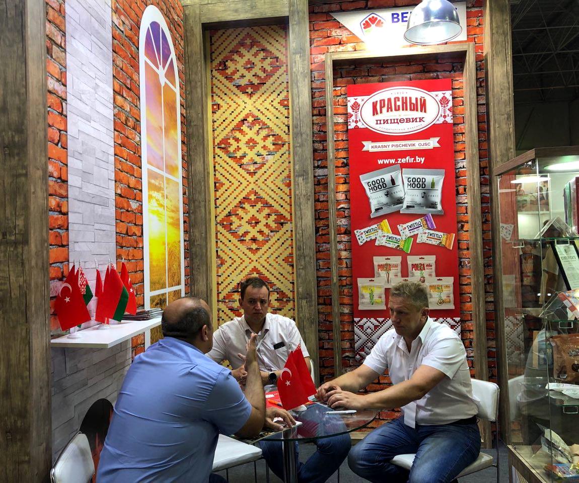 Новинки белорусских продуктов питания представлены на выставке в Турции 