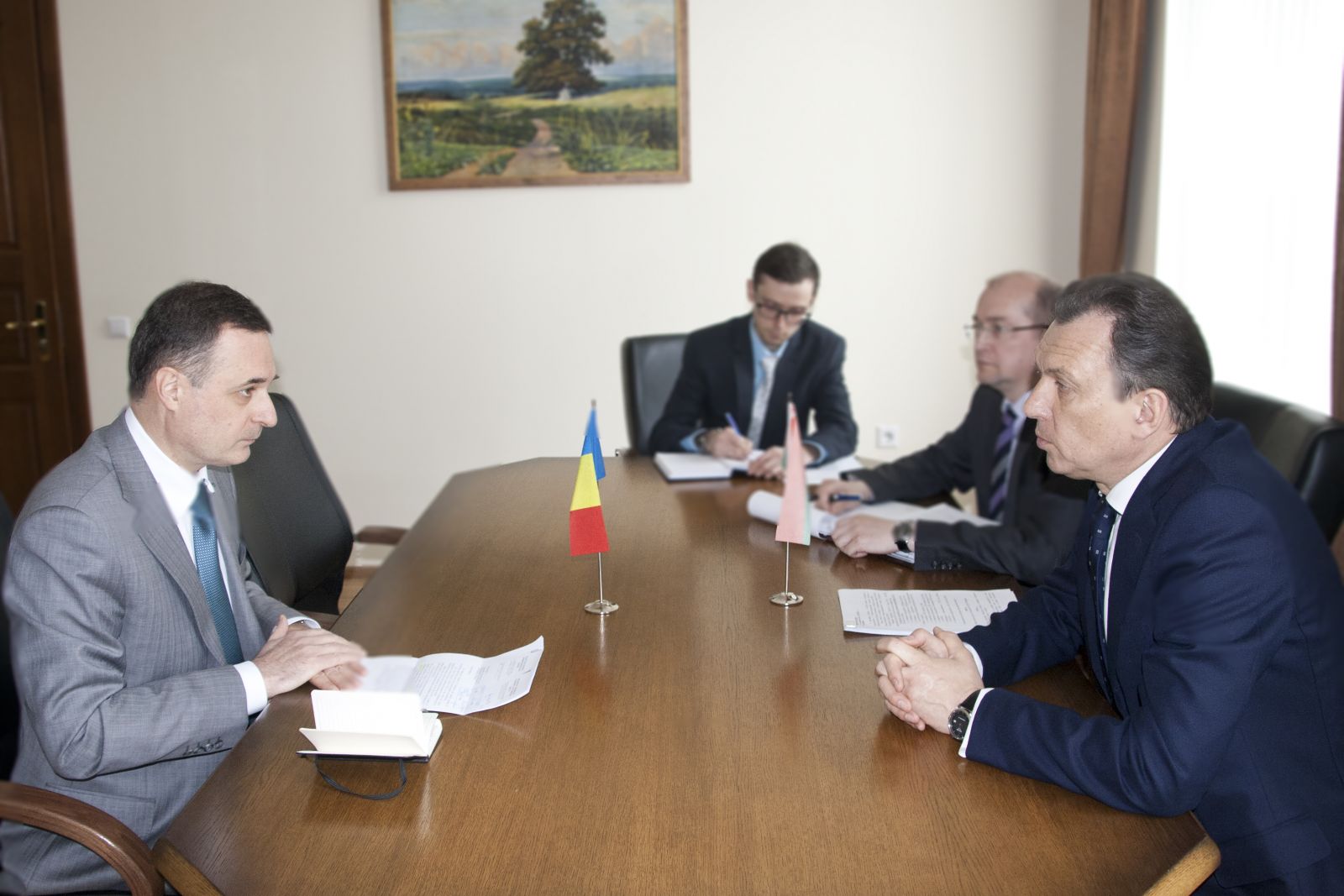 Встреча председателя БелТПП В.Улаховича с Чрезвычайным и Полномочным Послом Румынии В.Мошану