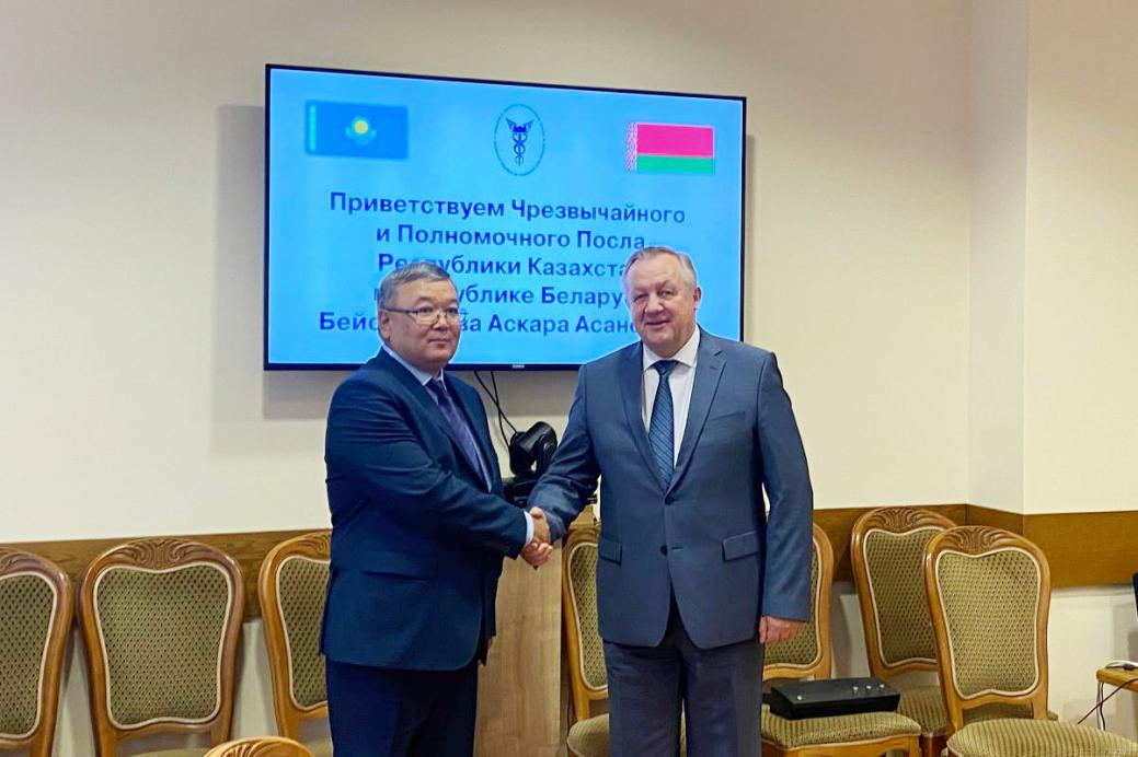 BelCCI Chairman Mikhael Miatlikov meets Ambassador Extraordinary and Plenipotentiary of Kazakhstan to Belarus Askar Beisenbayev BelCCI Chairman Mikhael Miatlikov meets Ambassador Extraordinary and Plenipotentiary of Kazakhstan to Belarus Askar Beisenbayev