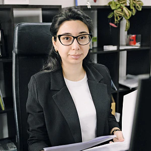 Гюльшан ХАНЛАРОВА